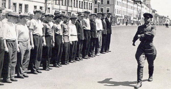 1941 г.Место съемки: Москва Автор съемки: Кубеев Н. РГАКФД , ед.хр.0-178946