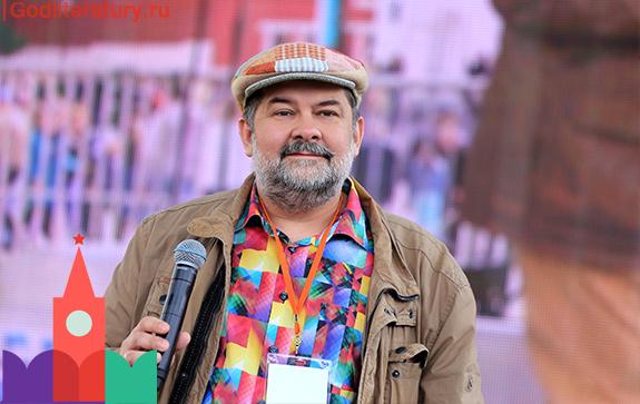 Сергей Лукьяненко на Красной площади