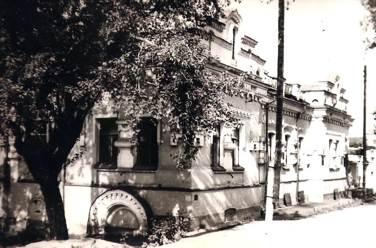 Ипатьевский дом за несколько дней до сноса. Осень 1977. Фото Д.Шеварова