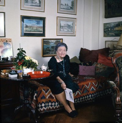 Баронесса Мура Будберг в своей лондонской квартире, 1972.