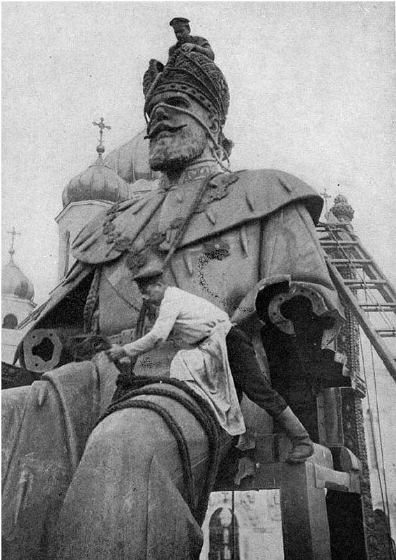 100-лет-революции.снос-памятника-александру-третьему1