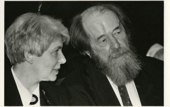 Наталия Солженицына за что любят и за что ненавидят Александра Исаевича
