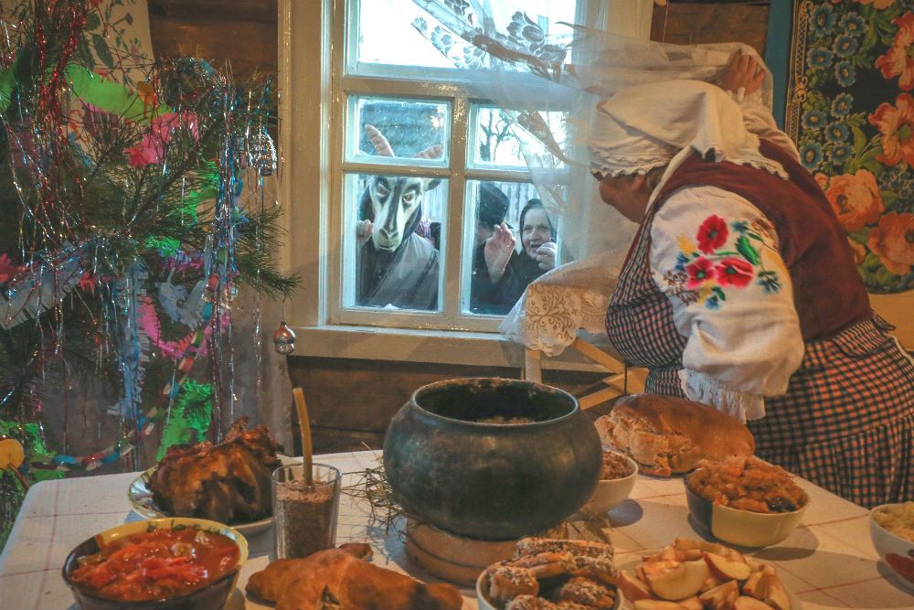 Белорусские селяне встречали Рождество за разнообразным и обильным калориями столом / rg.ru: Алексей Столяров