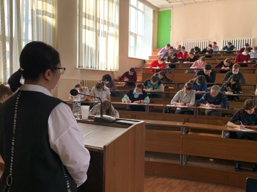 В Чите 'Тотальный диктант' написали больше 400 человек / Пресс-служба правительства Забайкальского края