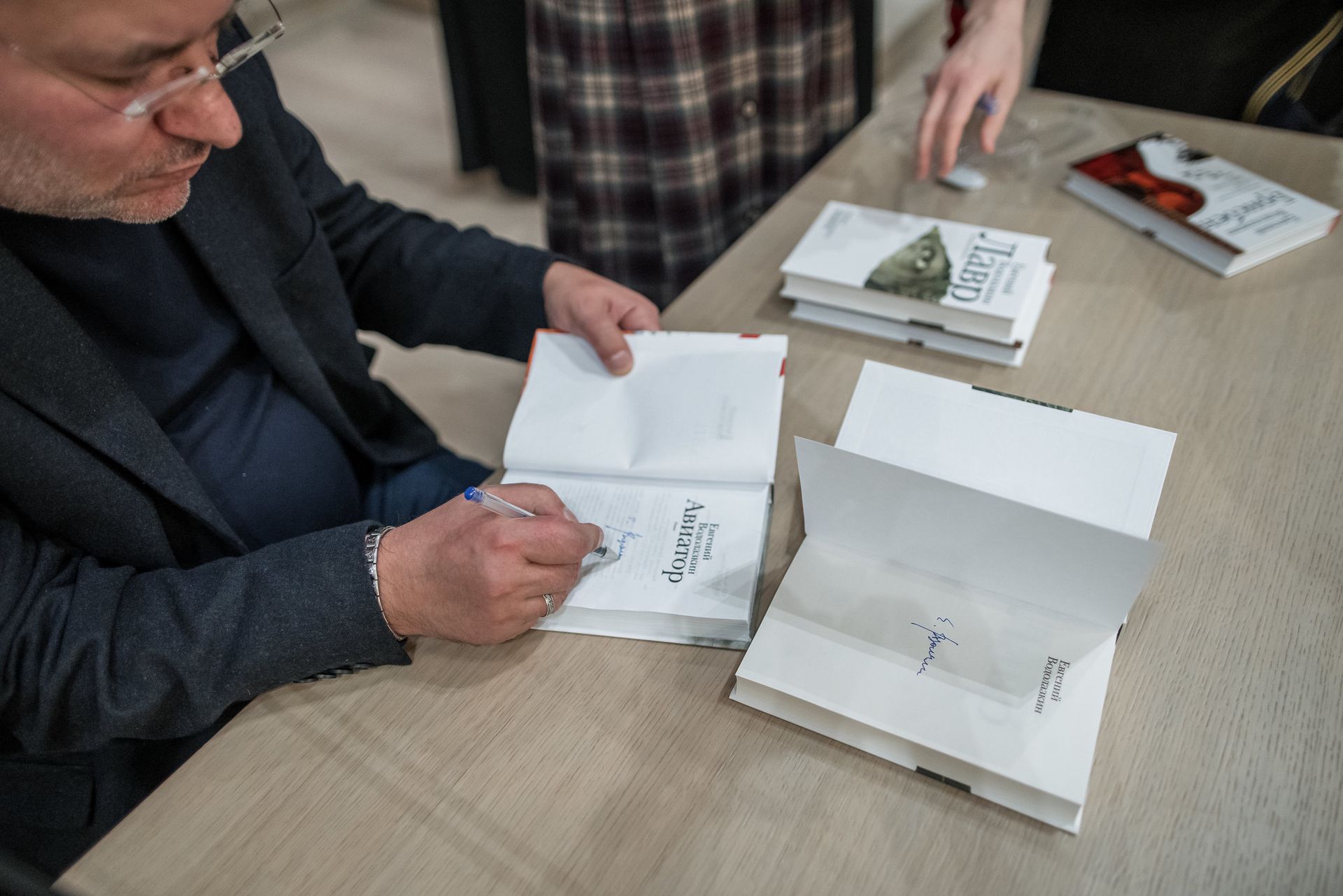 Писатель Евгений Водолазкин в Сретенской семинарии 10 декабря 2019 года / https://www.flickr.com/photos/sretensky/49198882853 