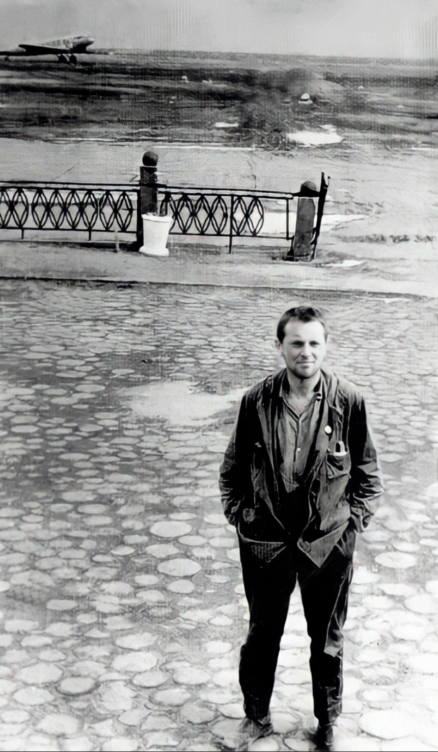 Бродский в аэропорту Якутска. Фото Якова Гордина, 1959 год / предоставлено автором