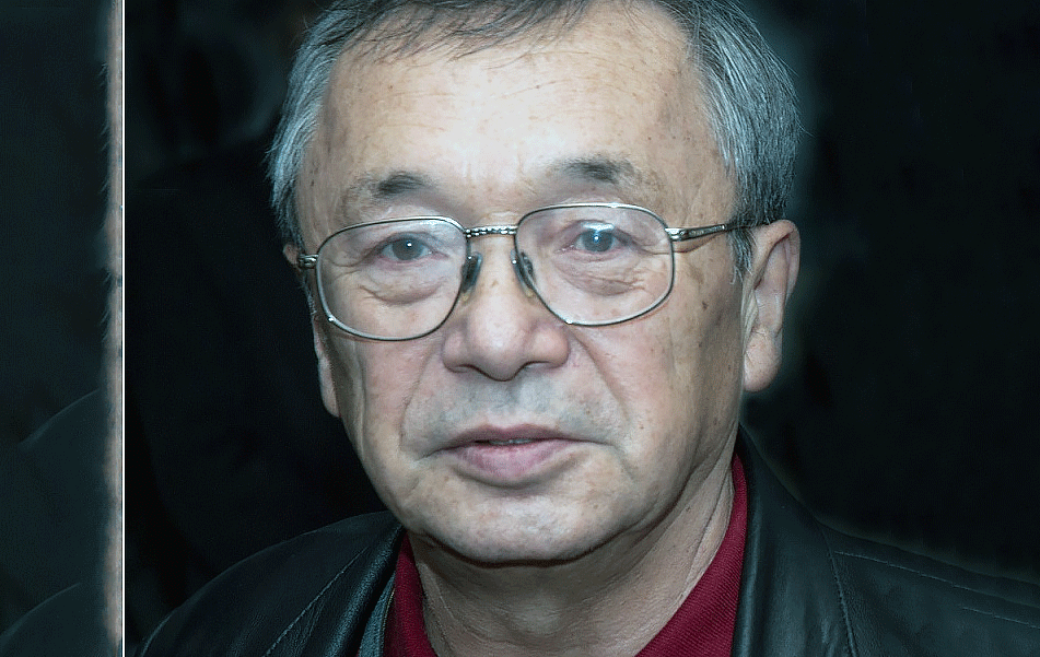 Поэт, драматург, бард, Юлий Черсанович Ким (псевдоним — Ю. Михайлов),  родился 23 декабря 1936 года / wikipedia.org